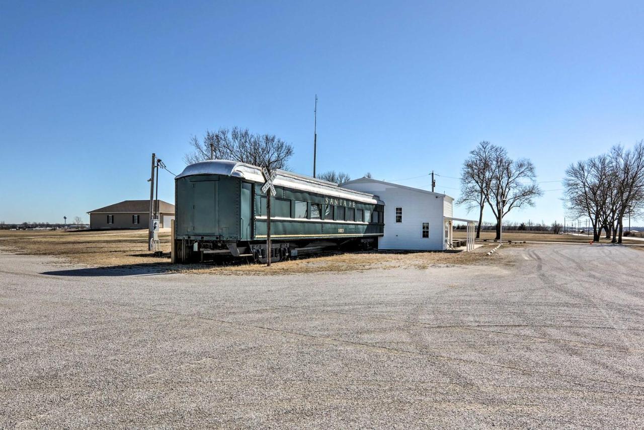Unique Joplin Gem Converted Train Car Studio Exteriér fotografie