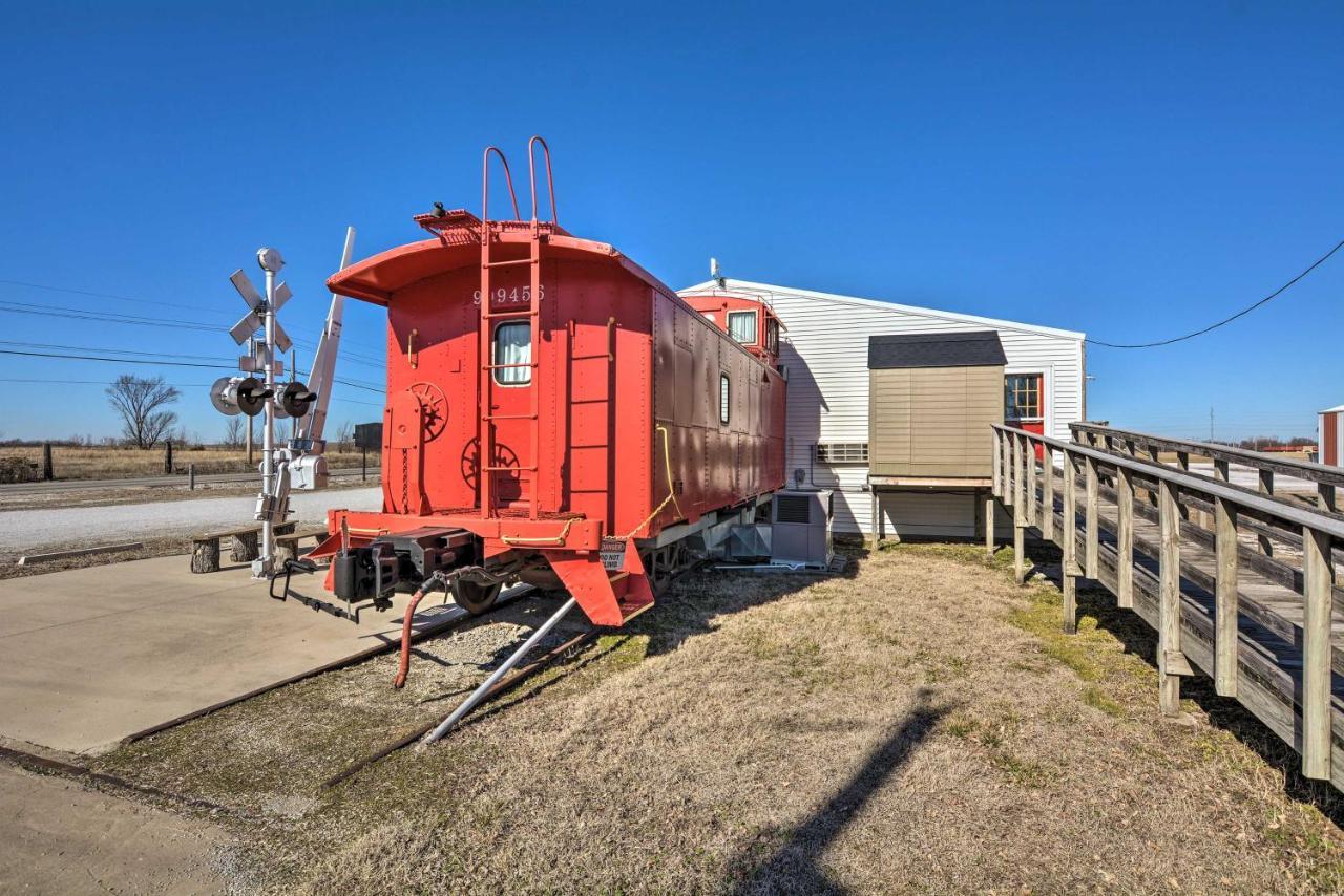 Unique Joplin Gem Converted Train Car Studio Exteriér fotografie